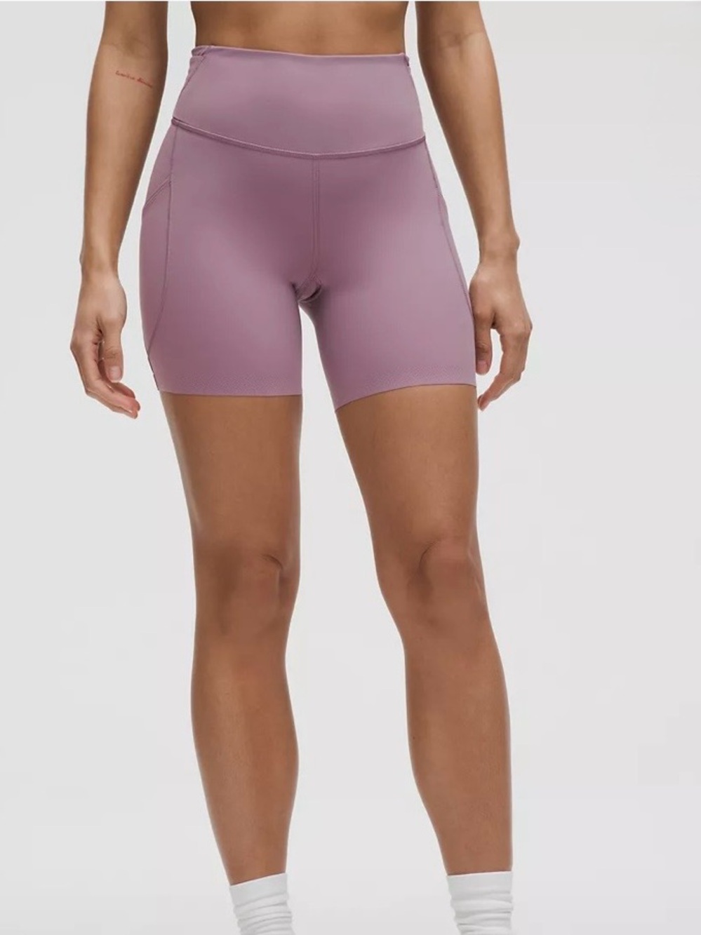lululemon Fast and Free High-Rise Short 6" w/Pockets 
W7CPPS 
Lavender Lux 10